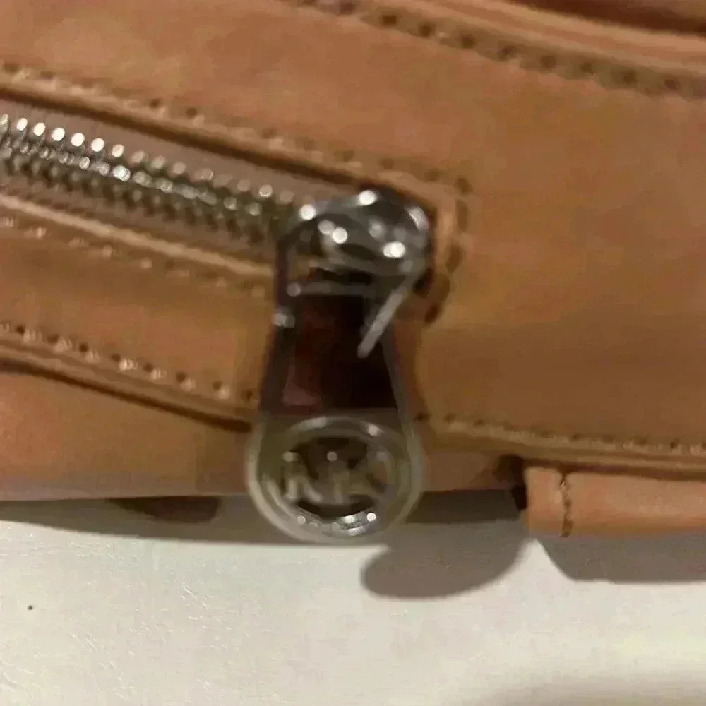 Michael Kors hobo shoulder bag - Picture 2 of 10